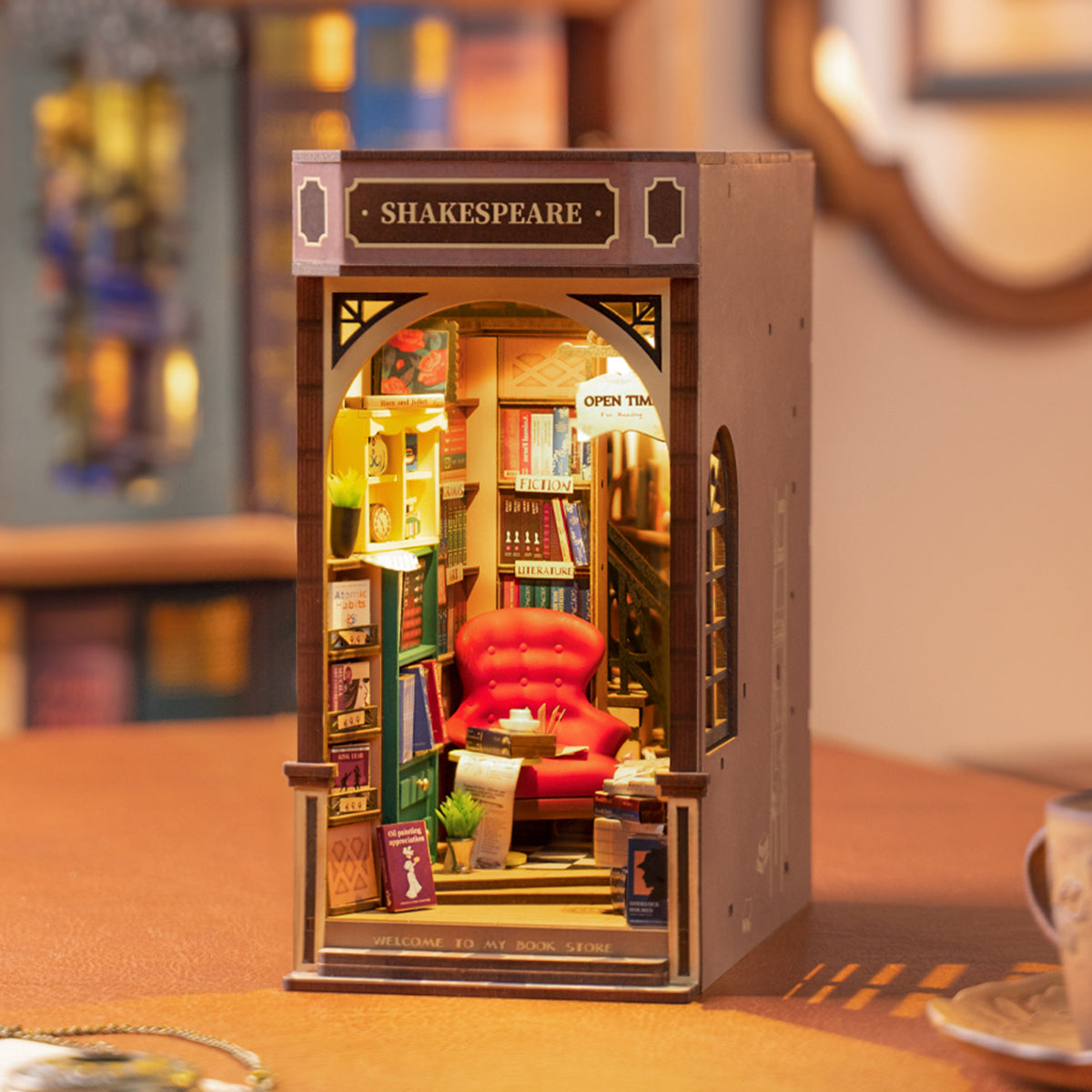 Livraria Shakespeare Book Nook DIY