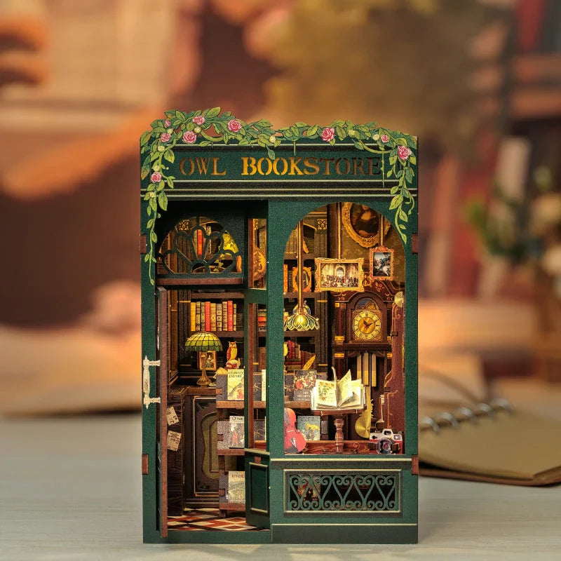 Livraria da Coruja Book Nook DIY